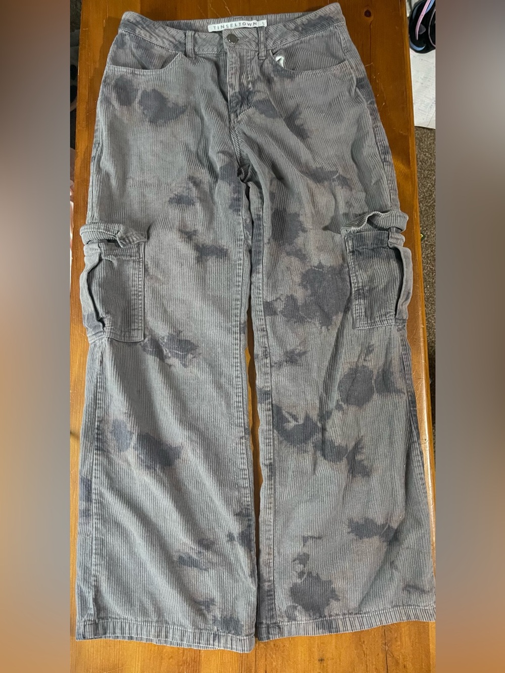 Women’s Size 5 Tinseltown Baggy Cargo Gray Corduroy Pants